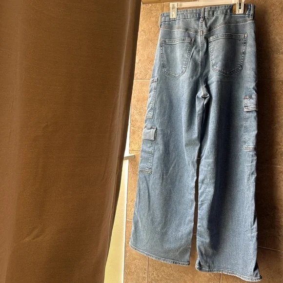 American Eagle Dreamy Drape Curvy Super High-Rise Baggy Wide Leg Jeans EUC Sz 10 - Picture 11 of 14